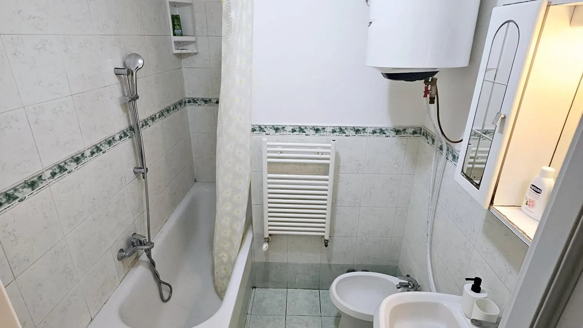 Roma Comfort Inn 0*, ローマ イタリア