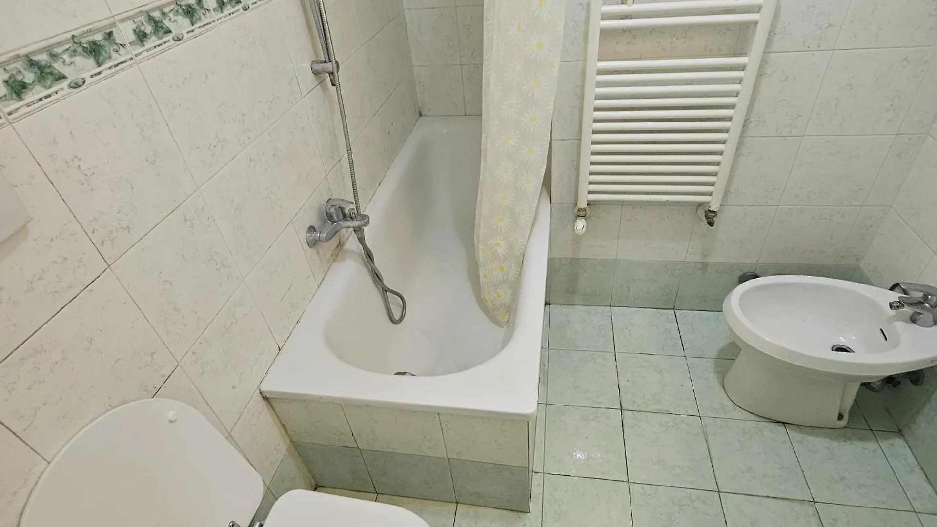 Roma Comfort Inn ゲストハウス ローマ