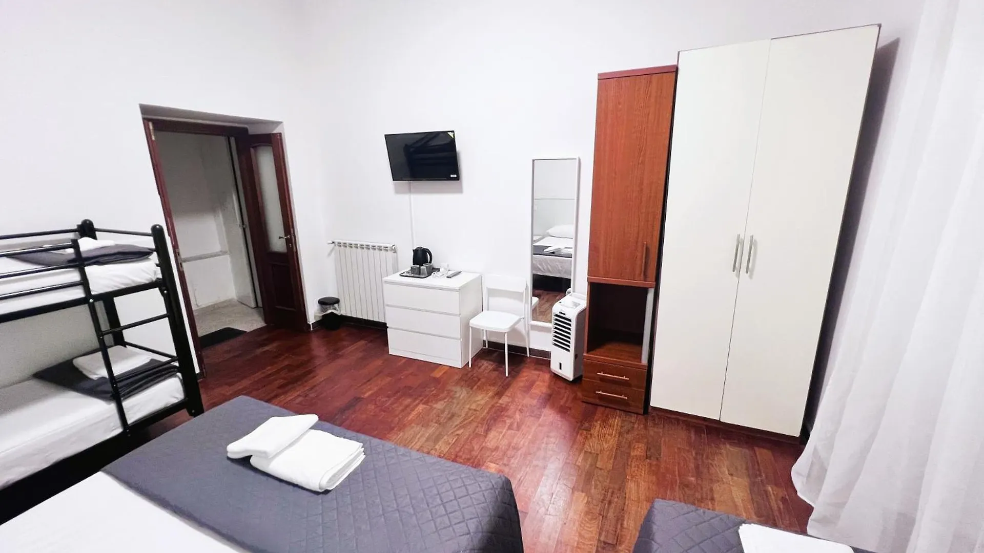 Roma Comfort Inn بيت ضيافة روما